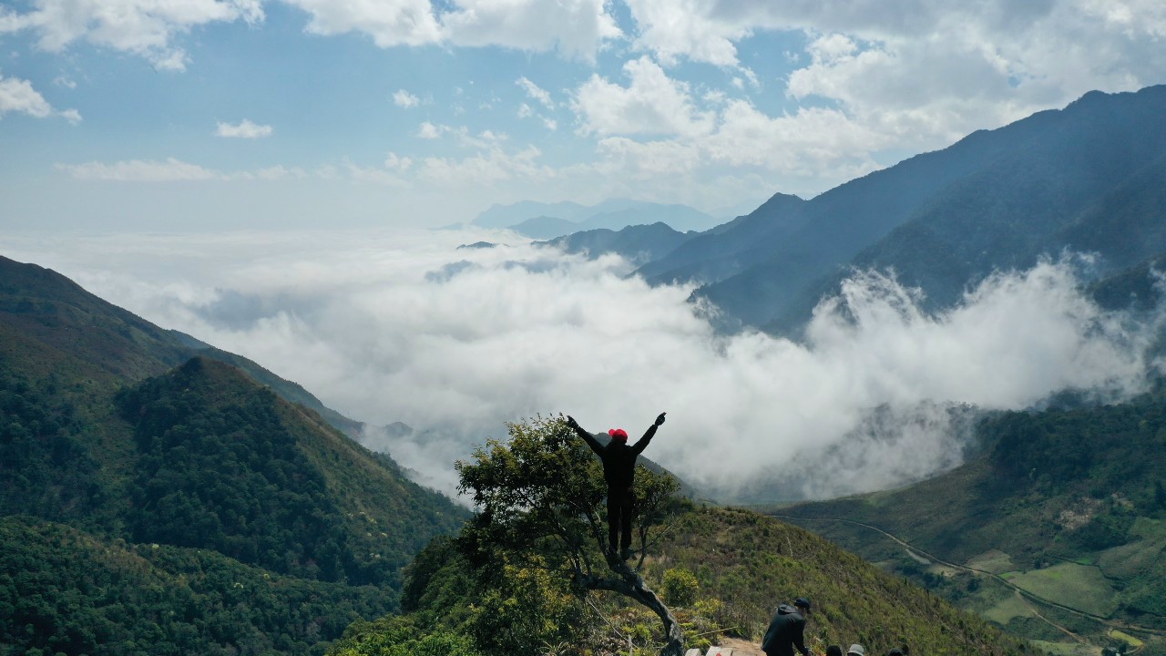 Tour of Trekking from Bac Ha to Thong Nguyen 11 Days